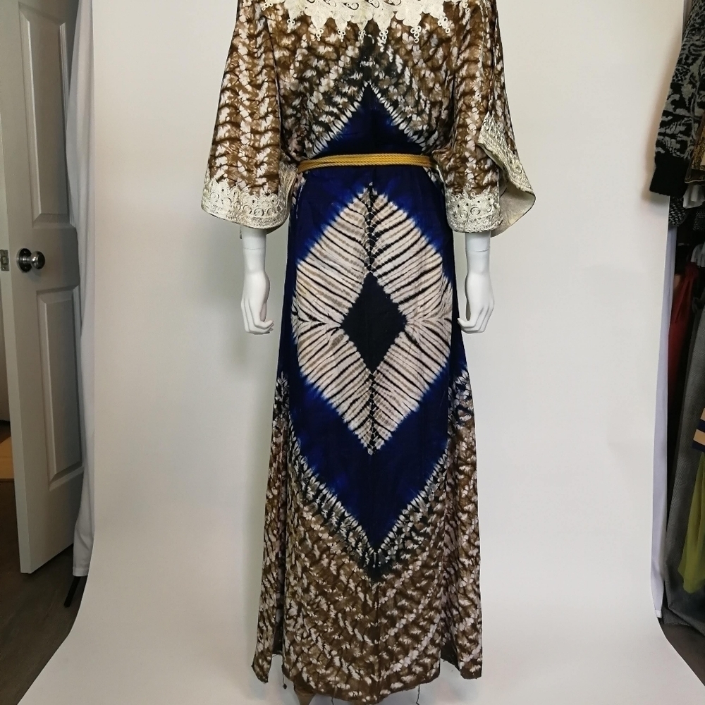 Vintage 70s Afro-centric heirloom robe wax print embroidered maxi length caftan - Picture 13 of 15